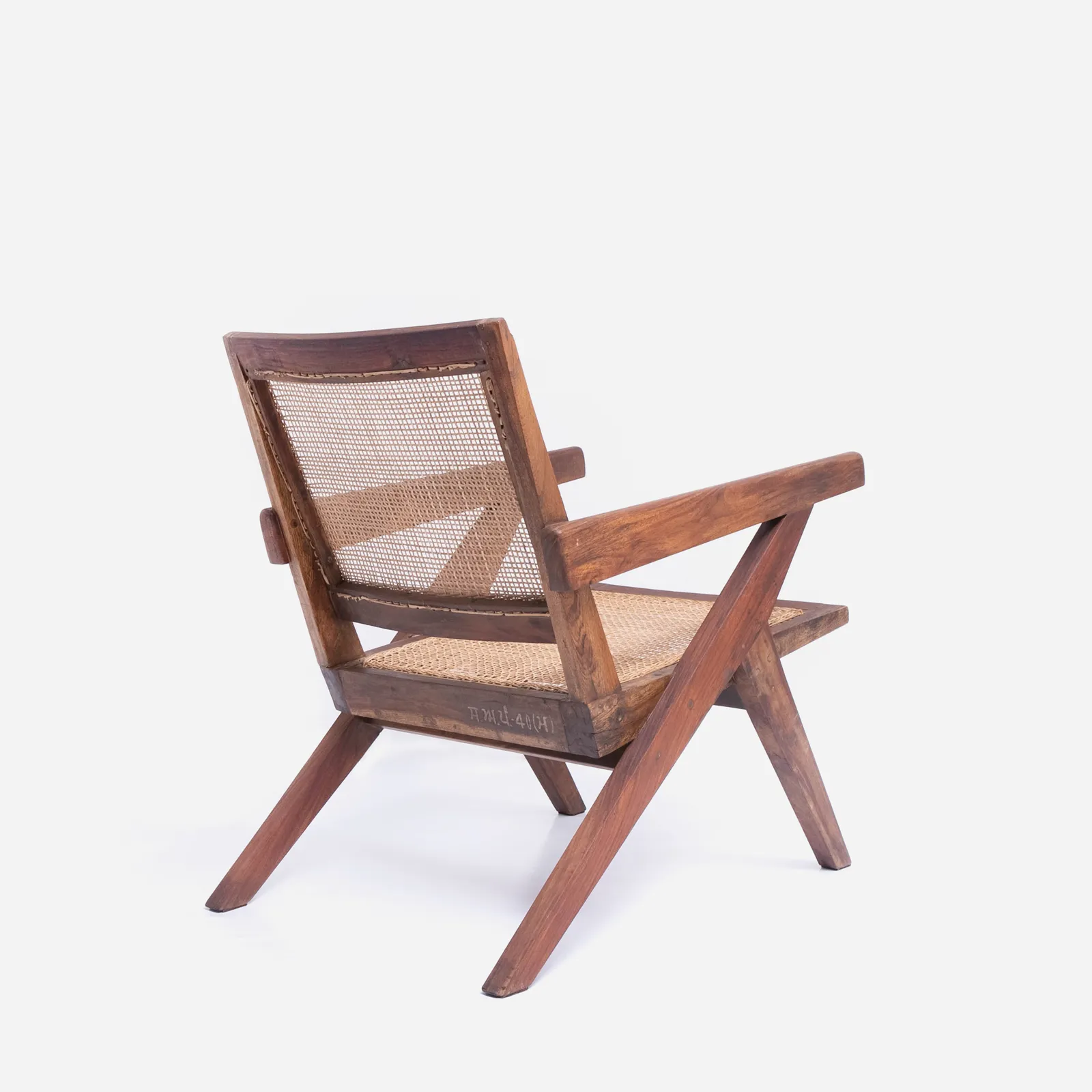 Y Inverse Leg Easy Chair