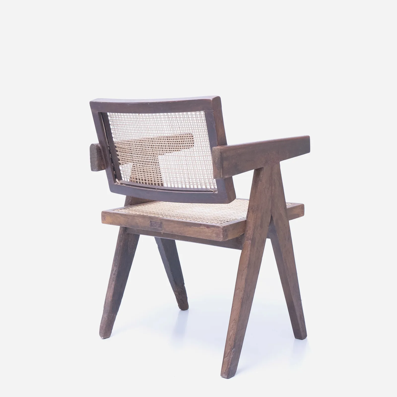 Floating Back Chair Sarjaam office Plate