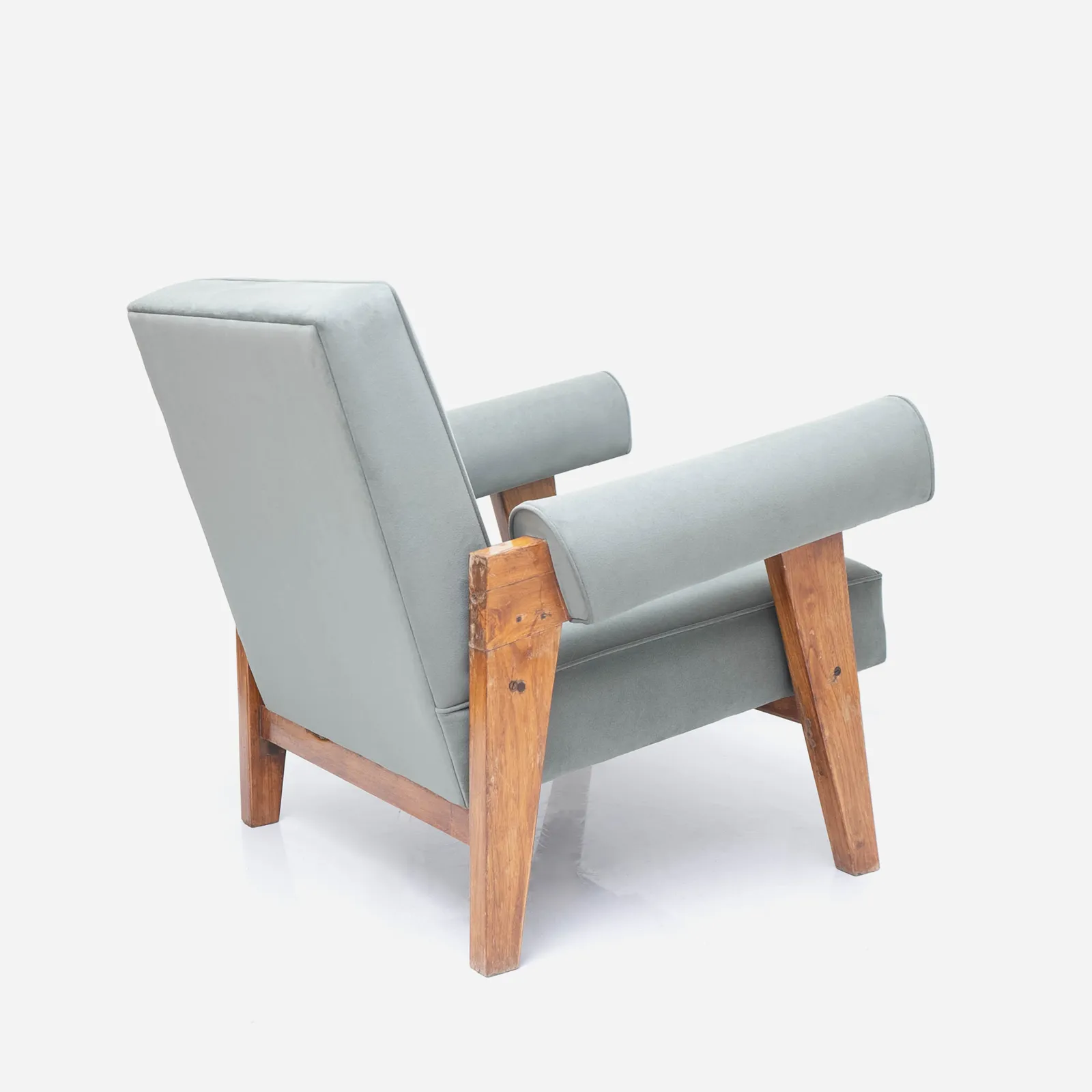 Advocate Sofa Set