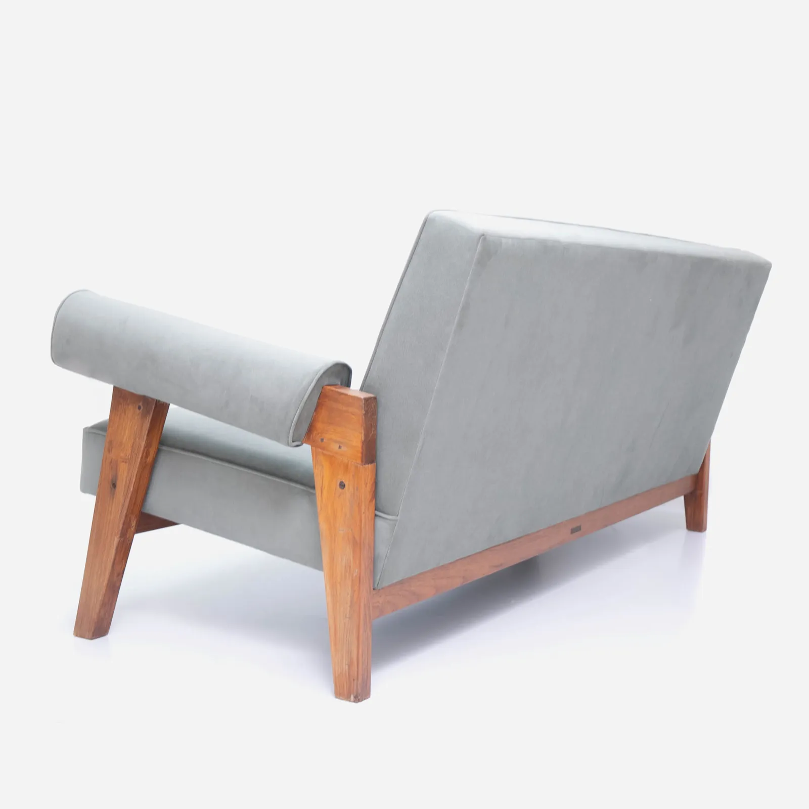 Advocate Sofa Set