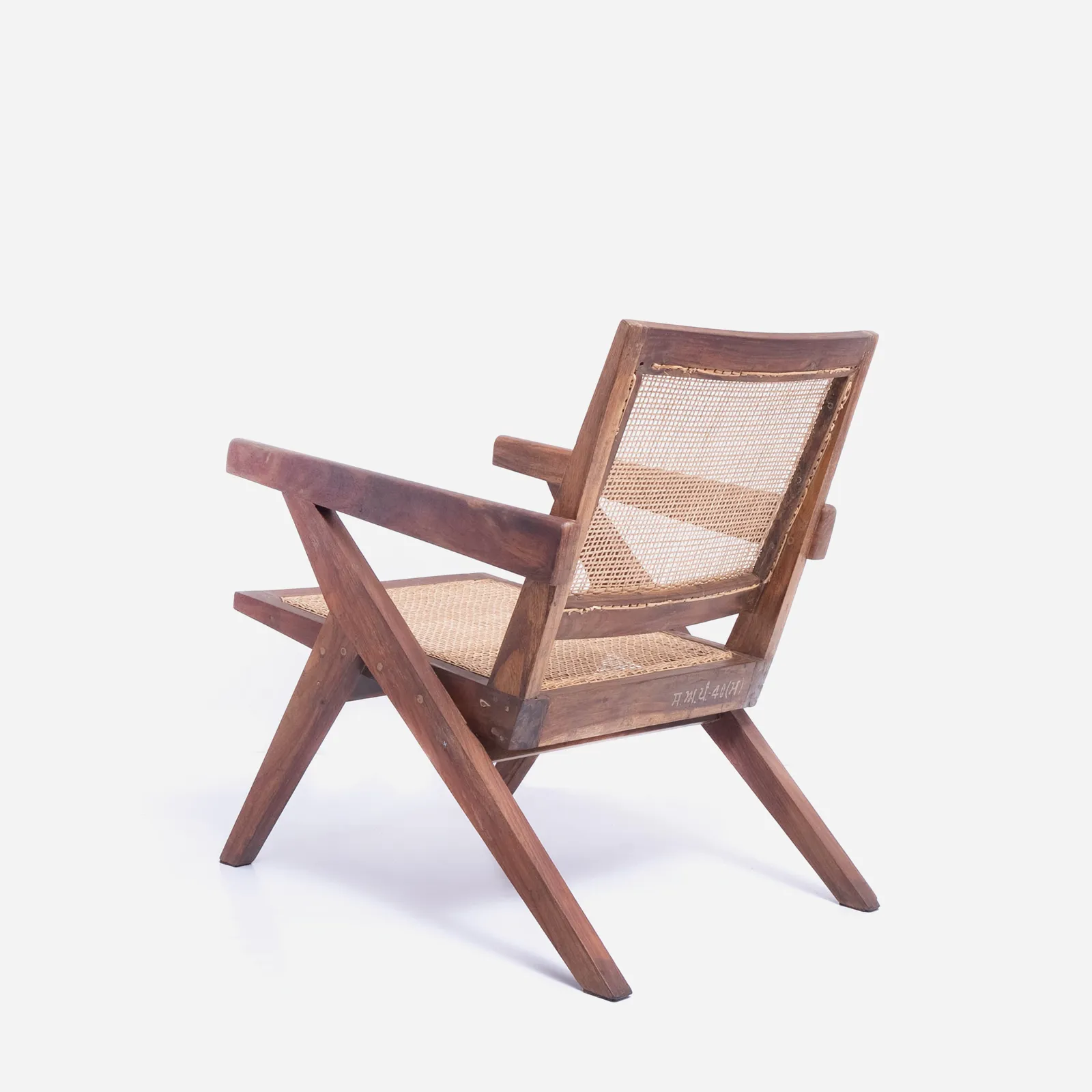 Y Inverse Leg Easy Chair